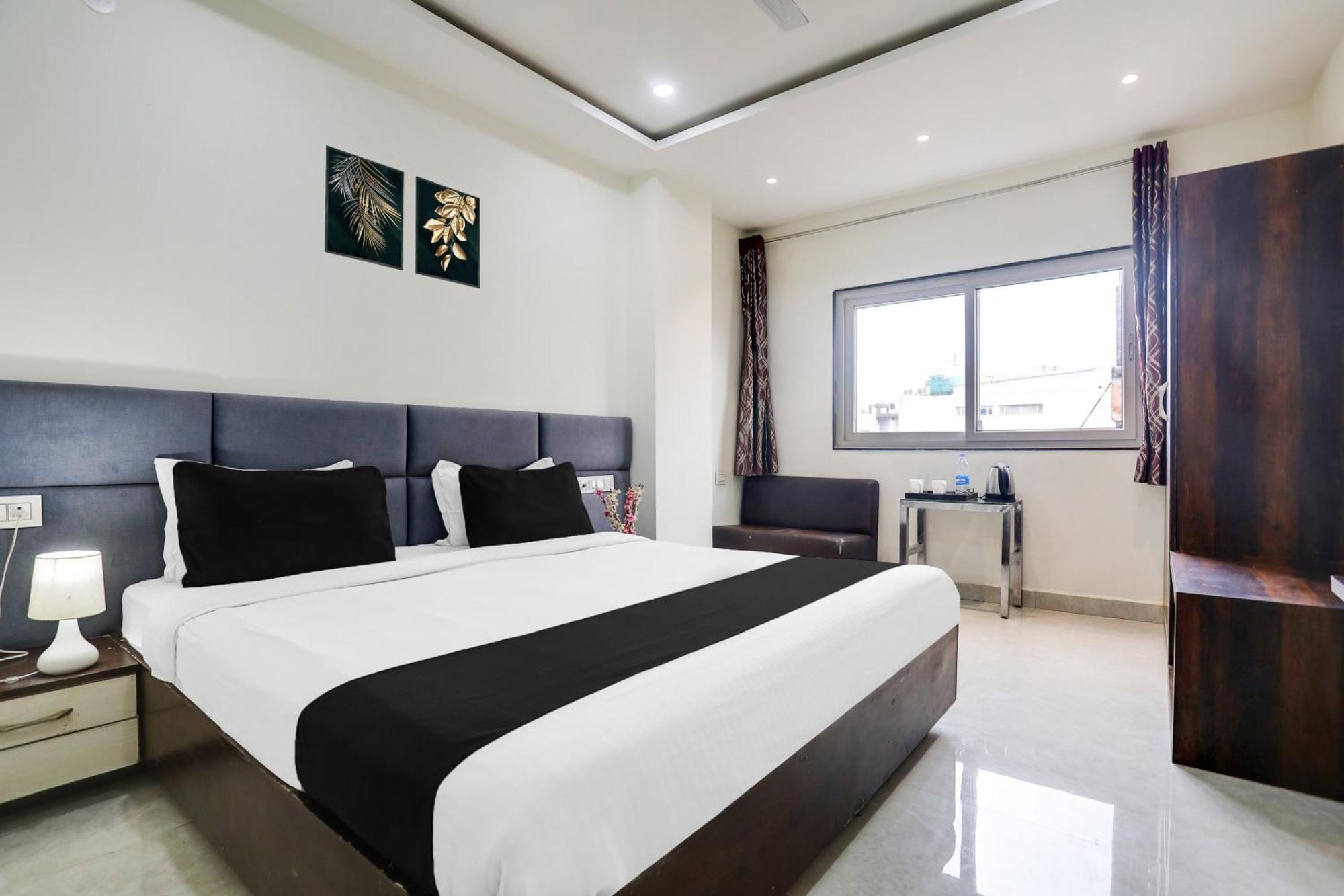 Super Collection O Mp Nagar Hotel Bhopal Buitenkant foto
