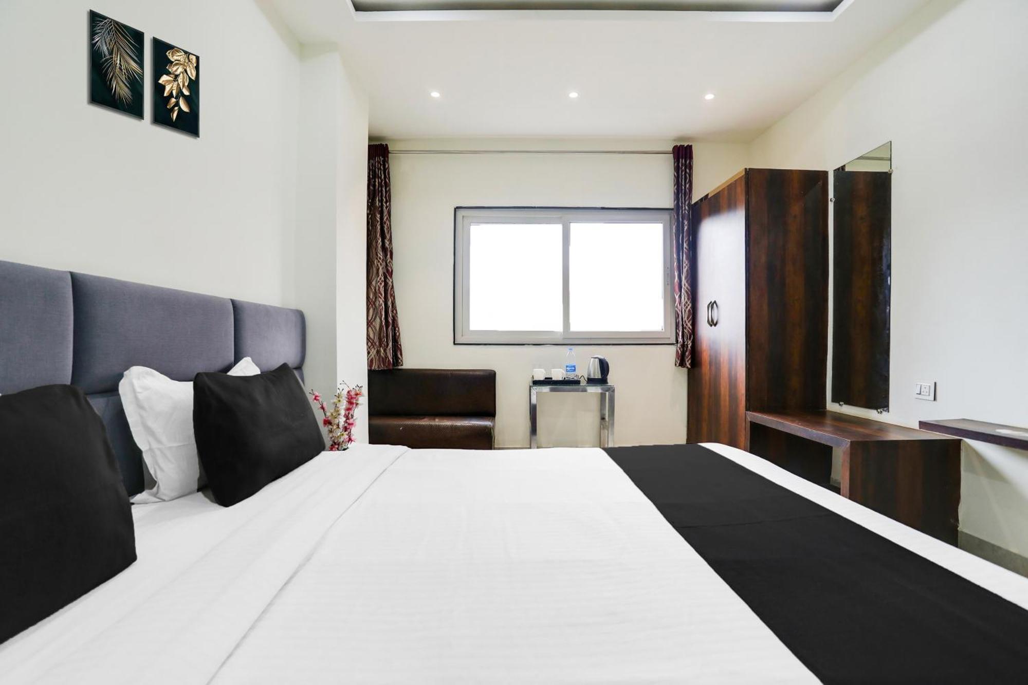 Super Collection O Mp Nagar Hotel Bhopal Buitenkant foto