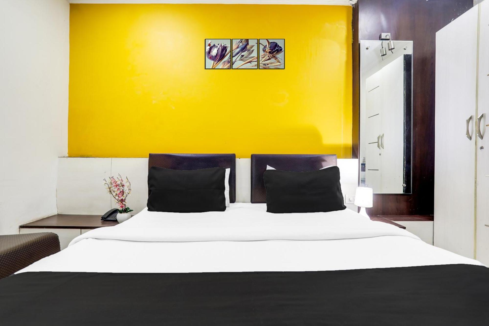Super Collection O Mp Nagar Hotel Bhopal Buitenkant foto